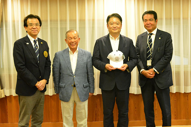 山梨県知事